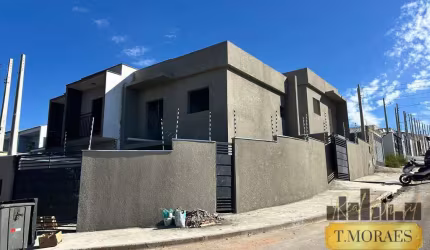 Casa para venda em Jardim Piazza Di Roma de 76.00m² com 2 Quartos e 2 Garagens