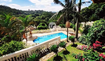 Casa para venda em Condomínio Itaembu de 538.00m² com 4 Quartos, 1 Suite e 10 Garagens