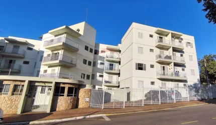 Apartamento para alugar em Centro de 60.00m² com 2 Quartos e 1 Garagem