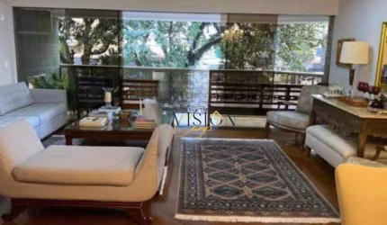 Apartamento para venda em Cambuí de 217.00m² com 4 Quartos, 2 Suites e 2 Garagens