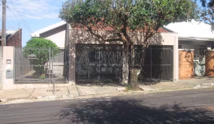 Casa para venda em Jardim Roberto Selmi Dei de 165.00m² com 3 Quartos, 1 Suite e 4 Garagens