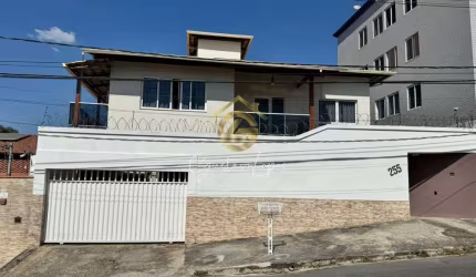 Casa para venda em Espírito Santo de 360.00m² com 4 Quartos, 3 Suites e 4 Garagens