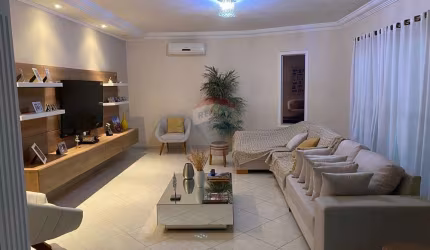Casa para alugar em Jardim Pagliato de 300.00m² com 3 Quartos, 2 Suites e 2 Garagens