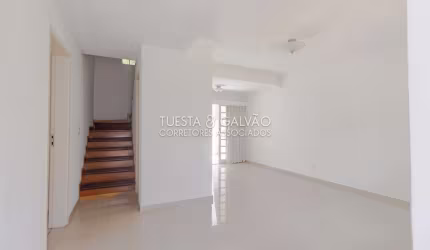 Casa de Condomínio para venda em Parolin de 131.00m² com 3 Quartos, 1 Suite e 2 Garagens