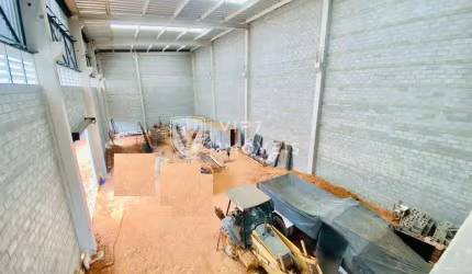 Galpão / Depósito / Armazém para alugar em Parque Empresarial das Mangueiras de 900.00m² com 4 Garagens