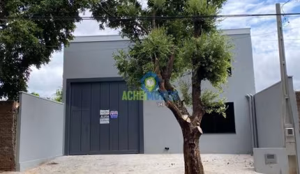Galpão / Depósito / Armazém para venda em Dona Amélia de 250.00m² com 1 Quarto e 2 Garagens