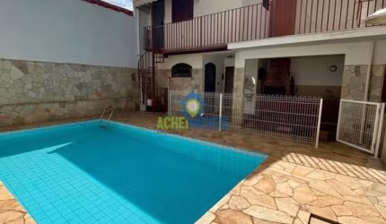 Casa para venda em Vila Bandeirantes de 221.30m² com 3 Quartos, 1 Suite e 2 Garagens