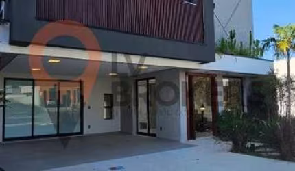 Casa para venda em Condominio Mosaico Essence de 405.00m² com 3 Quartos, 3 Suites e 4 Garagens