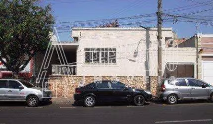 Casa para venda em Centro de 179.00m² com 3 Quartos, 1 Suite e 10 Garagens