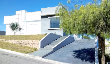Casa para venda em Residencial Montes Claros de 1000.00m² com 3 Quartos, 1 Suite e 4 Garagens