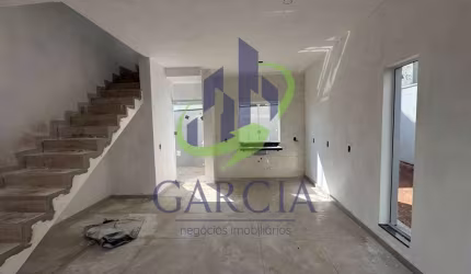 Casa para alugar em Jardim Veneza de 100.00m² com 2 Quartos e 1 Garagem
