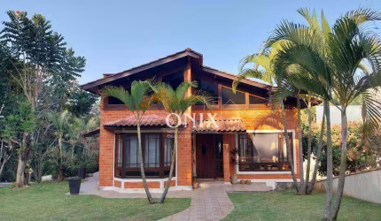 Casa de Condomínio para venda em Parque Residencial Itapeti de 302.00m² com 3 Quartos, 1 Suite e 6 Garagens