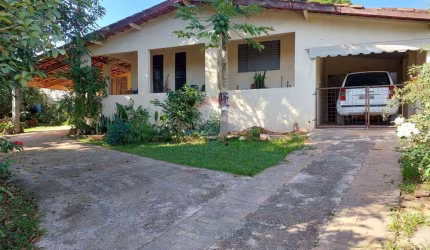 Chácara para venda em Araçoiaba da Serra de 220.00m² com 3 Quartos, 1 Suite e 4 Garagens