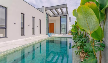 Casa de Condomínio para venda em Santa Regina de 526.00m² com 4 Quartos, 3 Suites e 3 Garagens