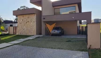Casa para venda em Paisagem Renoir de 380.00m² com 3 Quartos, 3 Suites e 4 Garagens