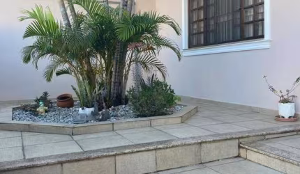Casa para venda em Jardim Esplanada de 189.00m² com 3 Quartos, 1 Suite e 3 Garagens