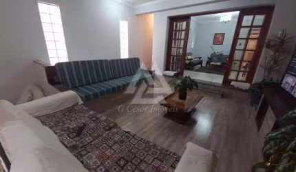 Sobrado para venda em Jardim Haydee de 354.00m² com 4 Quartos e 5 Garagens