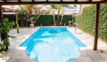 Casa para venda em Vila Santa Maria de 334.45m² com 3 Quartos, 1 Suite e 2 Garagens