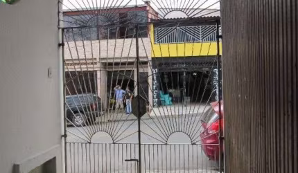 Sobrado para alugar em Jardim Bela Vista de 70.00m² com 2 Quartos e 1 Garagem