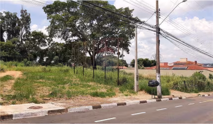 Galpão / Depósito / Armazém para alugar em Centro de 1000.00m² com 25 Garagens