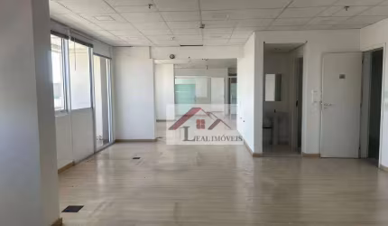 Sala Comercial para alugar em Vila Homero Thon de 132.00m² com 4 Garagens