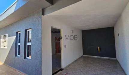 Casa para alugar em Jardim Ipê Pinheiro de 160.00m² com 2 Quartos e 2 Garagens
