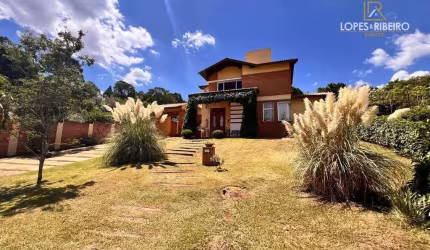 Casa de Condomínio para venda em Parque Das Cascatas de 329.00m² com 3 Quartos, 1 Suite e 2 Garagens