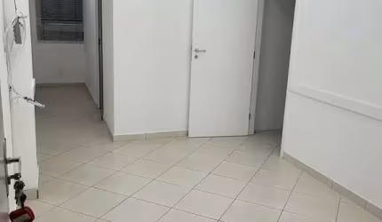 Sala Comercial para venda em Centro de 81.00m² com 1 Garagem