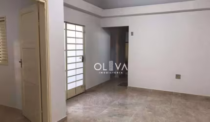 Casa para venda em Boa Vista de 155.00m² com 3 Quartos, 1 Suite e 5 Garagens