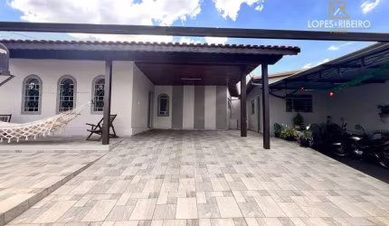 Casa para venda em Jardim Paraíso de 142.00m² com 3 Quartos, 1 Suite e 3 Garagens
