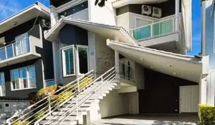 Sobrado para venda em Condomínio Vila Dos Inglezes de 290.00m² com 3 Quartos, 1 Suite e 3 Garagens