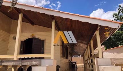 Casa para venda em Jardim Rosália Alcolea de 170.00m² com 3 Quartos, 1 Suite e 3 Garagens