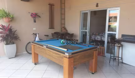 Casa para venda em Jardim Hubert de 192.00m² com 2 Quartos, 1 Suite e 1 Garagem