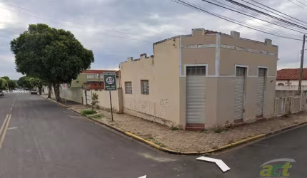 Casa para venda em Centro de 242.00m² com 3 Quartos e 2 Garagens
