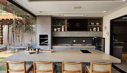 Casa para venda em Vila Do Golf de 380.00m² com 4 Quartos, 4 Suites e 4 Garagens