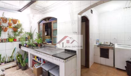 Sobrado para venda em Vila Helena de 227.00m² com 3 Quartos, 1 Suite e 2 Garagens