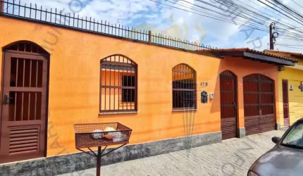Casa para alugar em Jardim Santa Helena de 170.00m² com 3 Quartos, 1 Suite e 2 Garagens
