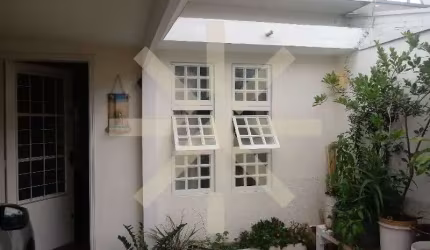 Casa para venda em Jardim Beatriz de 150.00m² com 3 Quartos, 1 Suite e 2 Garagens