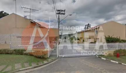 Casa para venda em Chácara Canta Galo de 81.00m² com 2 Quartos, 1 Suite e 2 Garagens