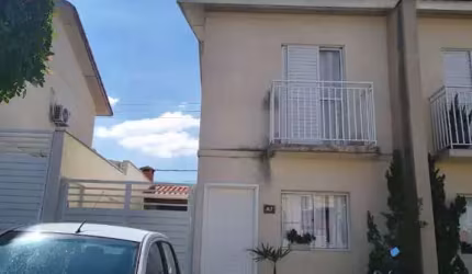Casa de Condomínio para venda em Jardim Flamboyant de 60.00m² com 2 Quartos e 2 Garagens