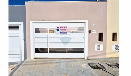 Casa para venda em Residencial Ouro Verde de 79.00m² com 2 Quartos, 1 Suite e 1 Garagem