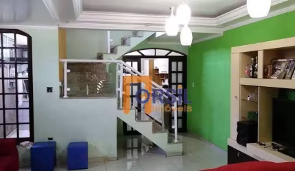 Sobrado para venda em Jardim Universo de 219.00m² com 4 Quartos, 4 Suites e 2 Garagens