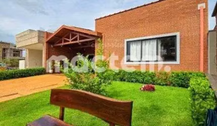 Casa de Condomínio para venda em Real Sul de 150.00m² com 2 Quartos, 1 Suite e 4 Garagens