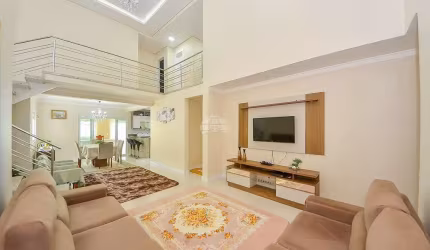 Sobrado para venda em Uberaba de 286.00m² com 4 Quartos, 1 Suite e 10 Garagens