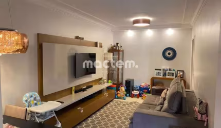 Casa de Condomínio para venda em Jardim Interlagos de 130.00m² com 3 Quartos, 1 Suite e 2 Garagens