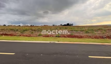 Terreno para venda em Cravinhos de 250.00m²