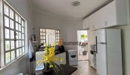 Casa para venda em Jardim Nova Yorque de 150.00m² com 3 Quartos, 1 Suite e 2 Garagens