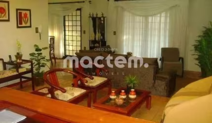Sobrado para venda em Sumarezinho de 236.00m² com 4 Quartos e 1 Suite