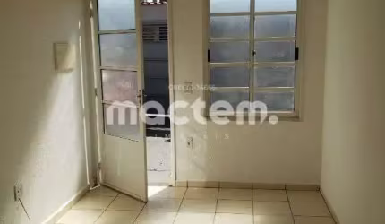 Casa para venda em Jardim Cristo Redentor de 46.00m² com 2 Quartos e 3 Garagens