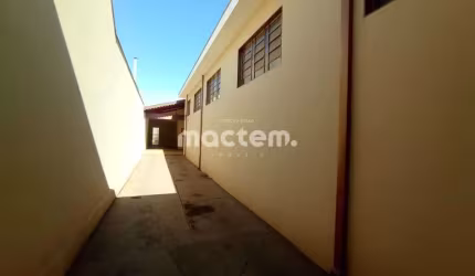 Casa para venda em Sumarezinho de 235.00m² com 2 Quartos, 1 Suite e 6 Garagens
